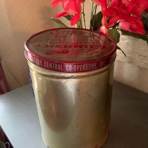 VINTAGE, Cherry Central Co-op Inc, TIN. Traverse City, Michigan. A RARE FIND!!!!
